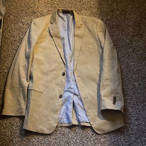 Tommy Hilfiger sports jacket size 18 khaki no rips or stains. Worn twice